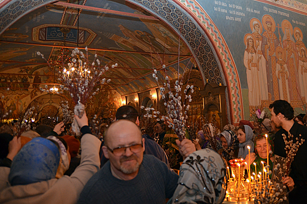 Вербное воскресенье в Пущинском храме 2012